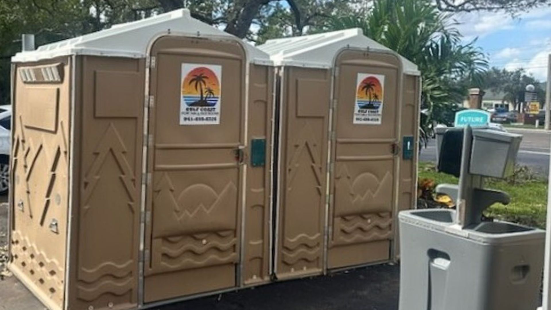 ada-compliant portable toilets at an event in Venice florida