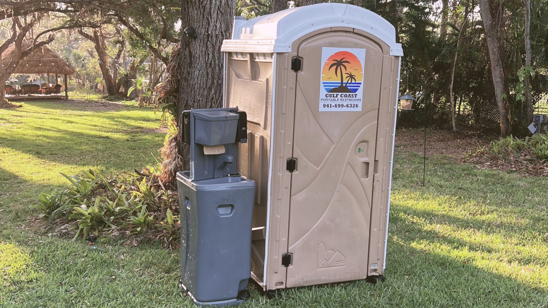 portable toilets in Venice florida